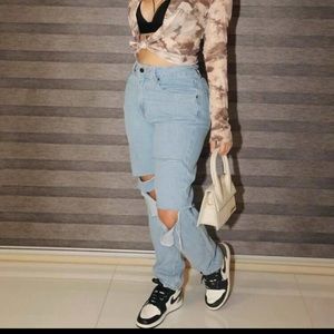 High Waist Ripped Jeans